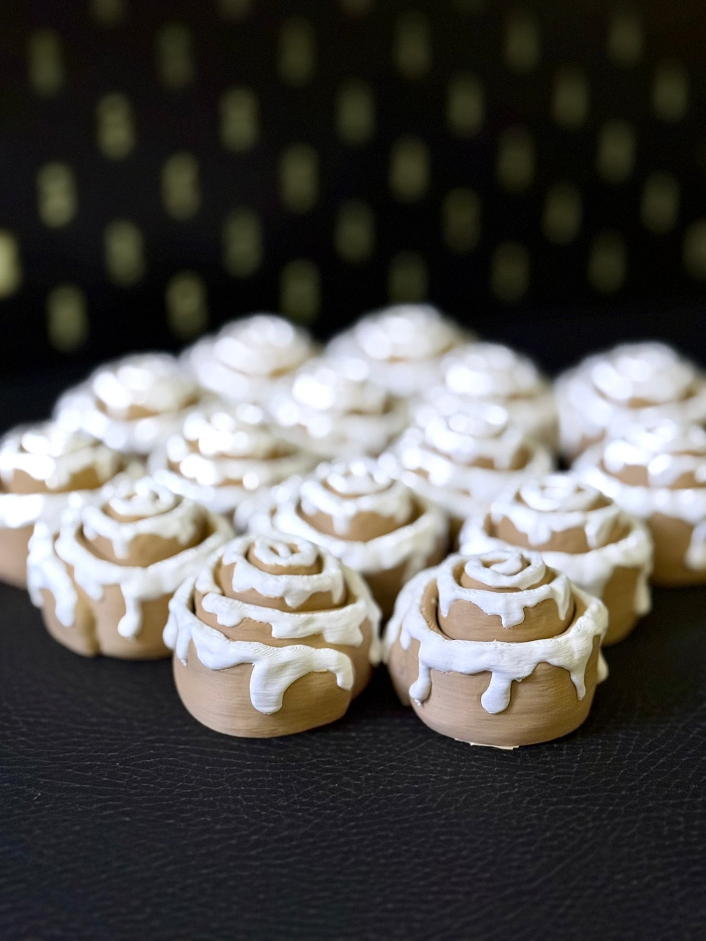 Cinnamon Roll Clicker Fidget