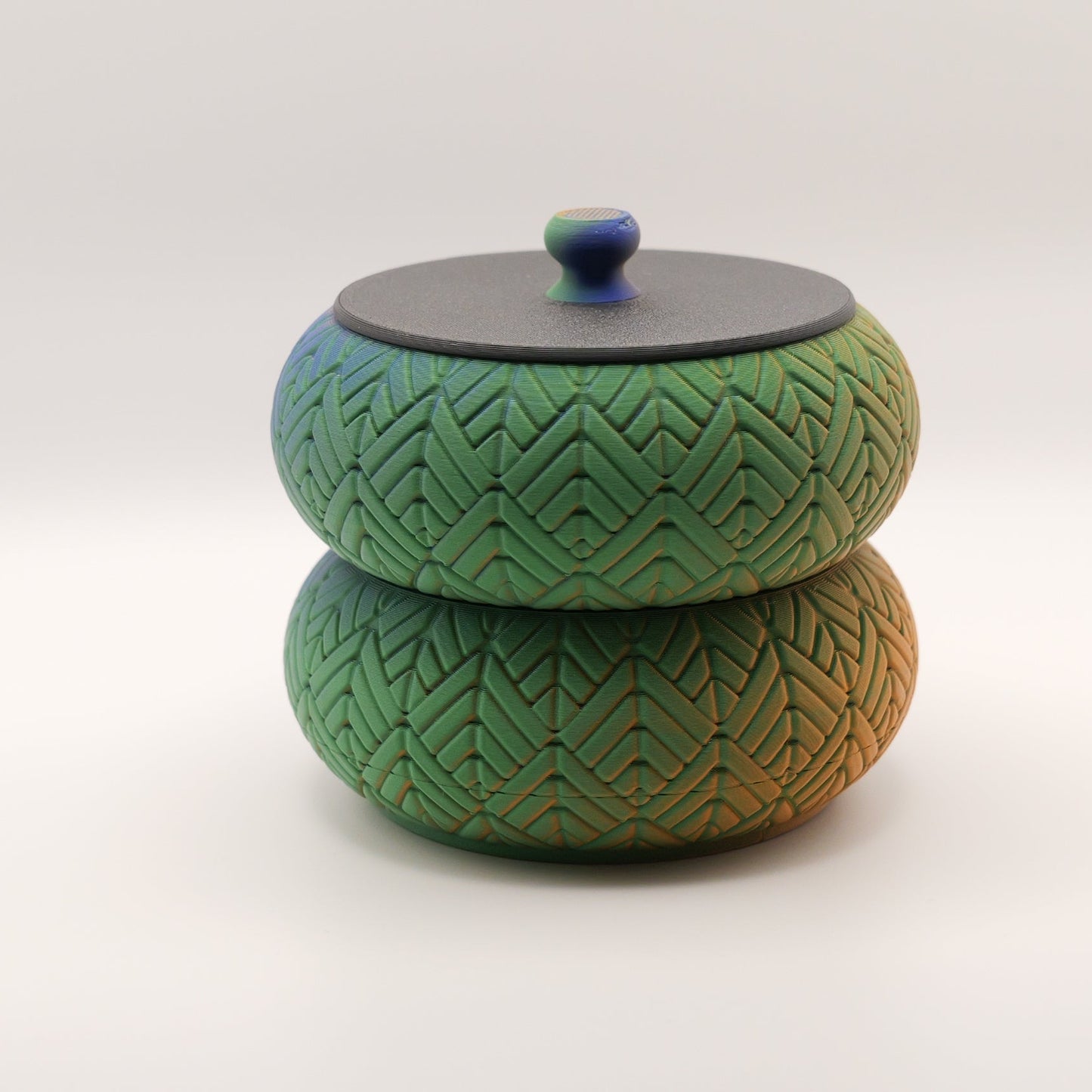 Gradient Patterned Bowl Set with Lid